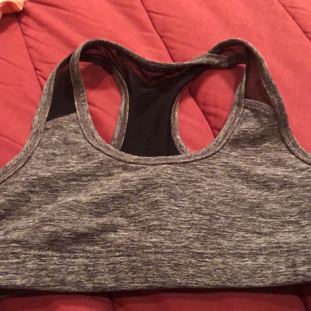 Bundle - 2 Girls small bras & 1 M Old Navy Active - Picture 6 of 9